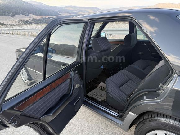 Sahibinden Mercedes - Benz E 200 1994 Model 
