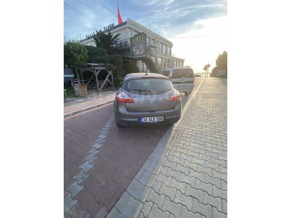 Sahibinden Renault Megane 1.5 dCi Dynamique 2011 Model  290.000 km Gri
