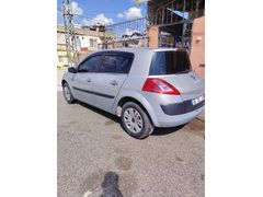 Sahibinden Renault Megane  2. hejbyk 1.4 Authentique 2006 Model  261.000 km Gri
