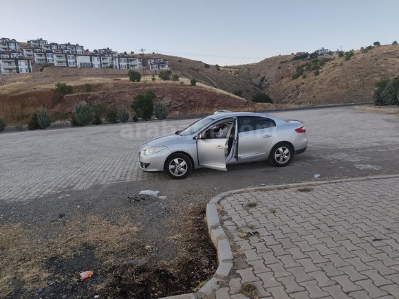 Sahibinden Renault Fluence 1.5 dCi Extreme 2012 Model  263.000 km Gri