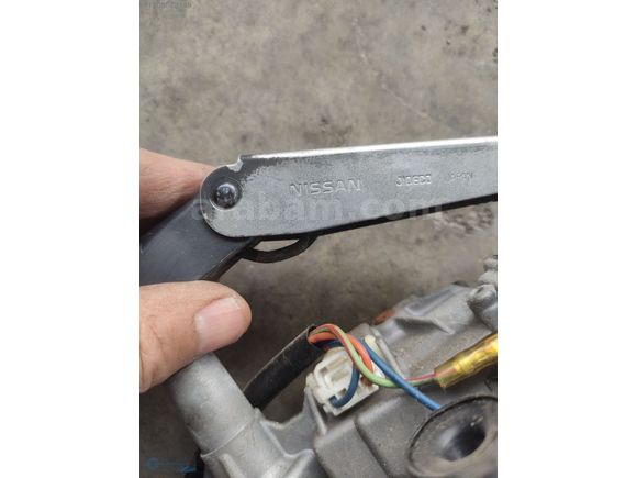 NİSSAN VANETTA ORJİNAL SAĞ VE SOL ARKA KAPİ SİLECEK MOTORU