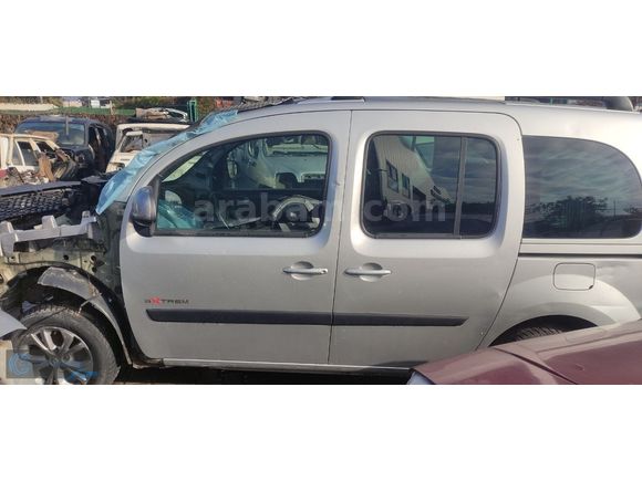 RENAULT KANGOO 3 ORJİNAL DOLU KAPILAR MEVCUT