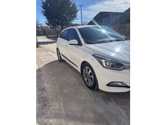 Sahibinden Hyundai i20 1.2 MPI Elite 2015 Model  düşük km Beyaz