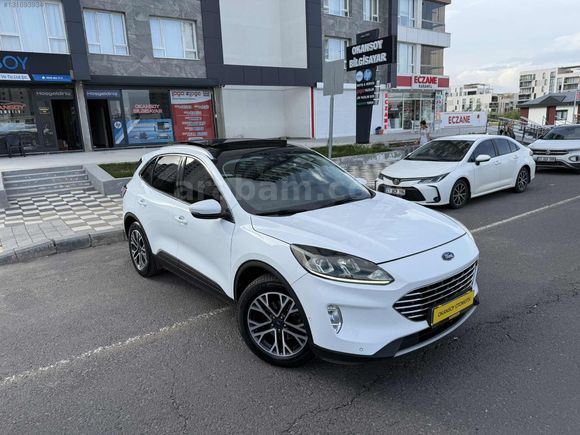 2020 KUGA TİTANYUM HATASIZ BOYASIZ SUNROOFLU