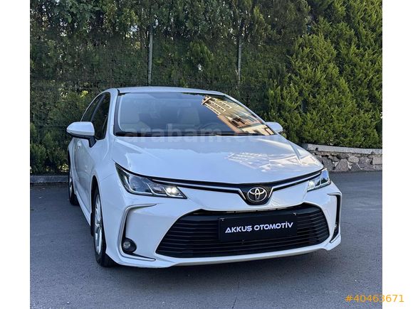 HATASIZ BOYASIZ 2022 MODEL 42.000 KM 1.5 DREAM COROLLA