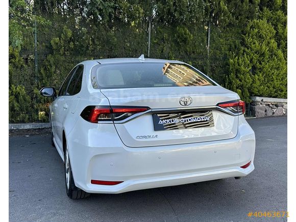 HATASIZ BOYASIZ 2022 MODEL 42.000 KM 1.5 DREAM COROLLA