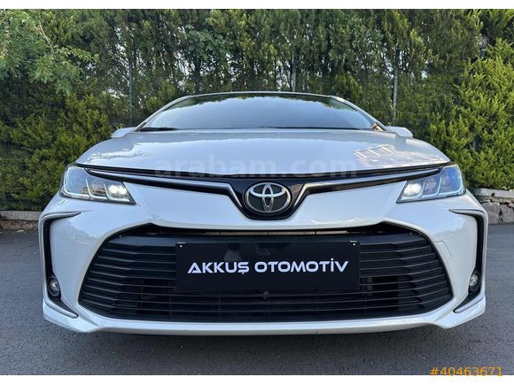 HATASIZ BOYASIZ 2022 MODEL 42.000 KM 1.5 DREAM COROLLA