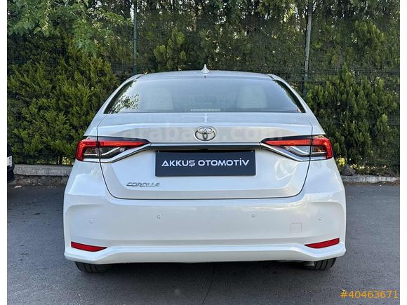 HATASIZ BOYASIZ 2022 MODEL 42.000 KM 1.5 DREAM COROLLA