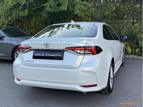 HATASIZ BOYASIZ 2022 MODEL 42.000 KM 1.5 DREAM COROLLA