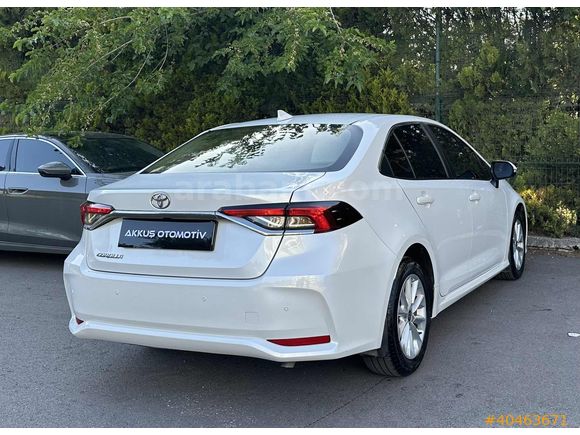 HATASIZ BOYASIZ 2022 MODEL 42.000 KM 1.5 DREAM COROLLA