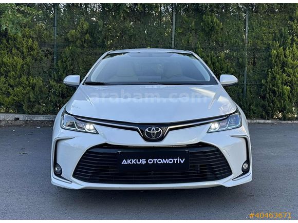 HATASIZ BOYASIZ 2022 MODEL 42.000 KM 1.5 DREAM COROLLA