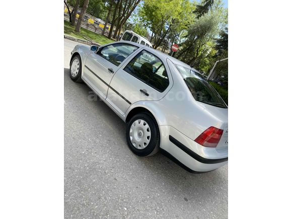 Sahibinden Volkswagen Bora 1.6 Trendline 2000 Model 