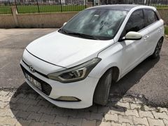 Sahibinden Hyundai i20 1.2 MPI Elite 2016 Model  175.000 km Beyaz