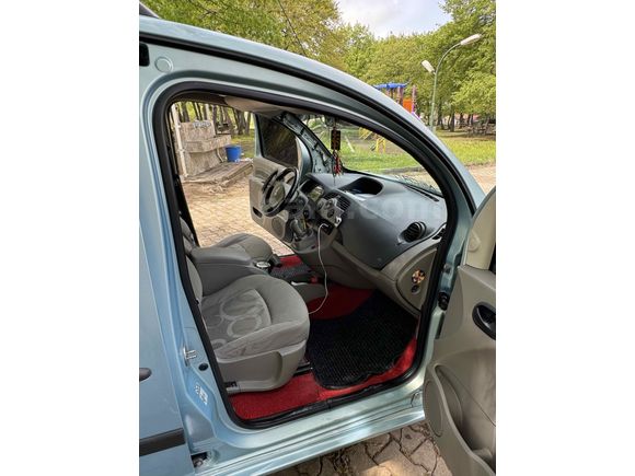 Sahibinden Renault Kangoo Multix 1.5 dCi Expression 2009 Model 