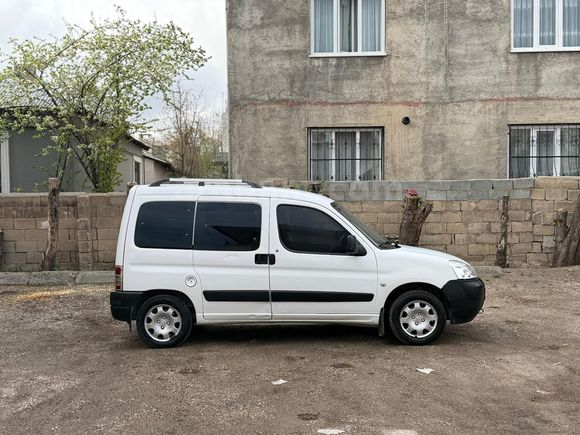 Sahibinden Peugeot Partner 1.9 D 2008 Model 