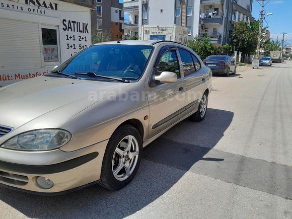 Sahibinden Renault Megane 1.9 DTi RTE 2000 Model