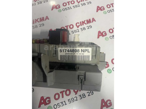 DOBLO 1.3 2005 SİGORTA KUTUSU