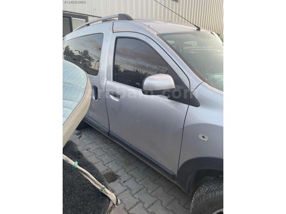 DACIA DAKKER SAĞ ÖN KAPI