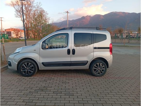 Sahibinden Fiat Fiorino Combi 1.3 Multijet Premio 2022 Model