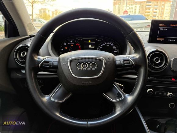 AUTO EVA/2015 AUDI A3 SEDAN 1.6 TDI AMBITION