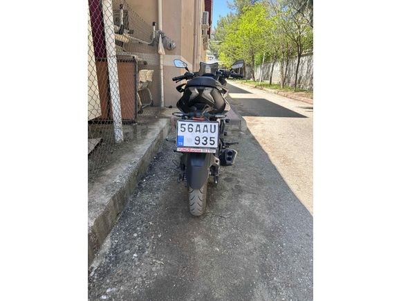 2500 km

