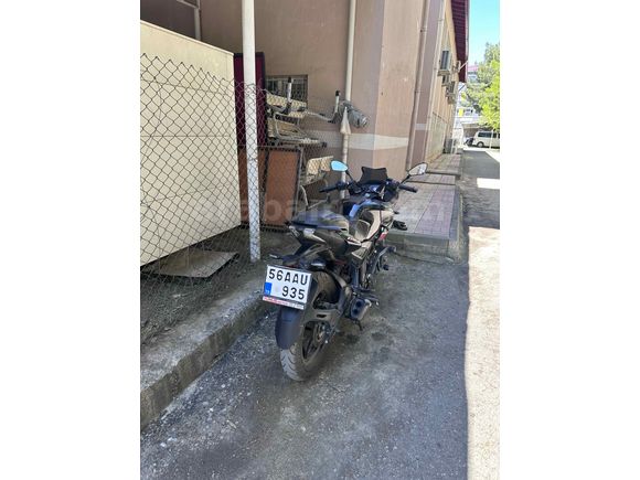 2500 km
