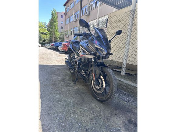 2500 km
