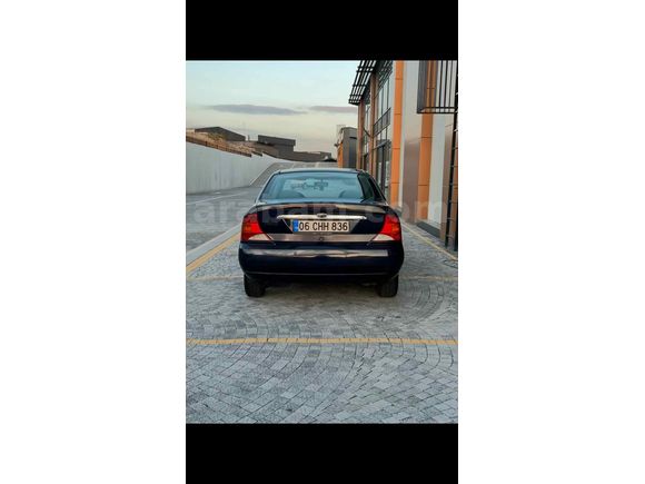 Sahibinden Ford Focus 1.6 Ghia 2001 Model 
