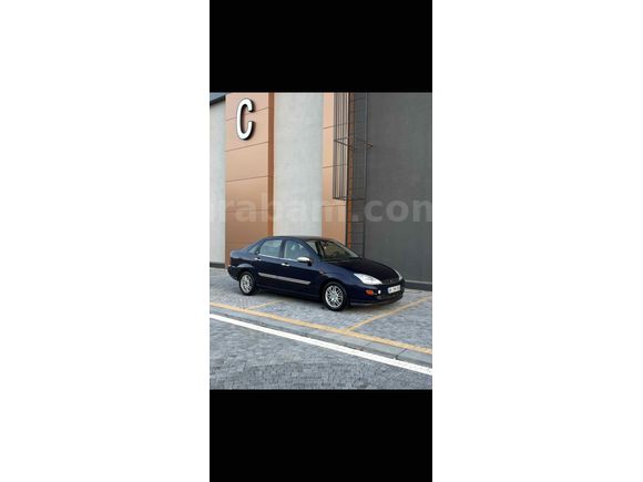 Sahibinden Ford Focus 1.6 Ghia 2001 Model 