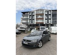 Sahibinden Volkswagen Jetta 1.2 TSi Comfortline 2011 Model  214.000 km Füme