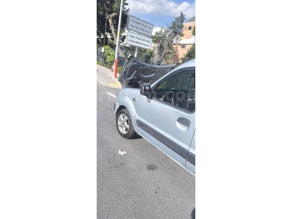 Sahibinden Renault Kangoo Multix 1.5 dCi Authentique 2004 Model  342 km Gri (Gümüş)