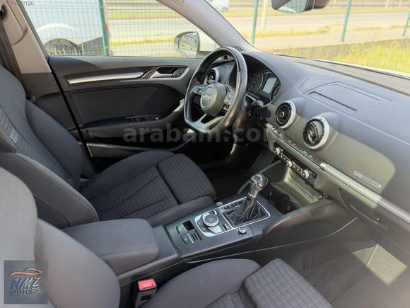 HMZ MOTORS DAN 2017 AUDİ A3 1.6 TDİ SPORTBACK DYNAMİC CAM TAVAN