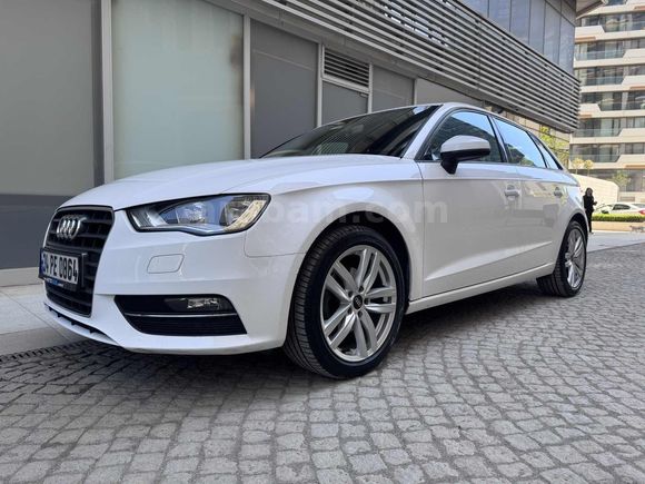 HATASIZ BOYASIZ TRAMERSİZ AUDİ A3 SPORTBACK MAKYAJLI KASA