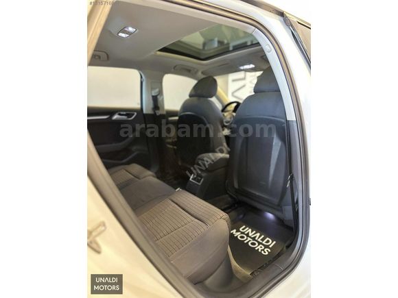 ÜNALDI'DAN 2015 A3 SPORTBACK AMBİTİON 1.6 TDİ CAM TAVAN BAKIMLI