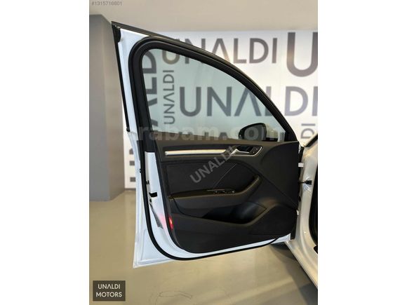 ÜNALDI'DAN 2015 A3 SPORTBACK AMBİTİON 1.6 TDİ CAM TAVAN BAKIMLI