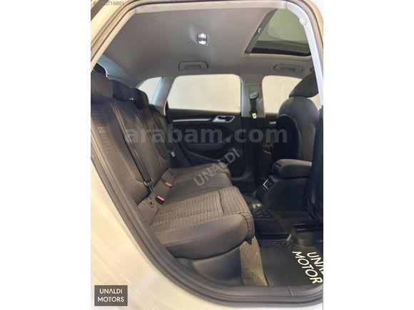 ÜNALDI'DAN 2015 A3 SPORTBACK AMBİTİON 1.6 TDİ CAM TAVAN BAKIMLI