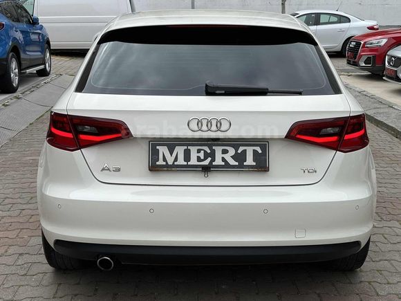 LED+ZENON+GERİ GÖRÜŞ 2014 model AUDİ A3 1.6 TDİ AMBİENTE