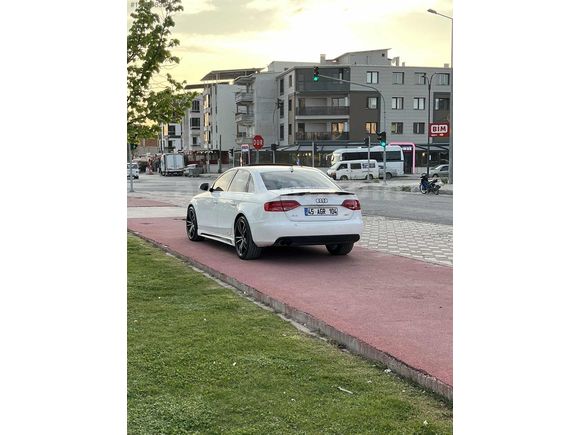 2009 MODEL A4S AUDI
