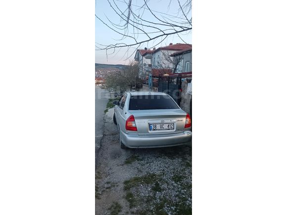 Sahibinden Hyundai Accent 1.3 Admire 2003 Model