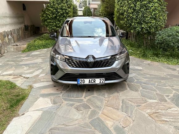 Sahibinden Renault Clio 1.0 TCe Techno Esprit Alpine 2024 Model 