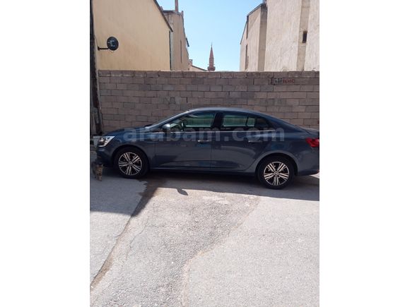 Sahibinden Renault Megane 1.3 TCe Touch 2024 Model