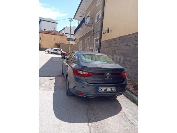 Sahibinden Renault Megane 1.3 TCe Touch 2024 Model