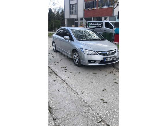 Sahibinden Honda Civic 1.6i VTEC Dream 2010 Model 