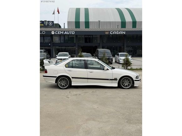 AUTO İFÖ'DEN BMW 320İ MANUEL EXTRALI DOLU TEMİZ