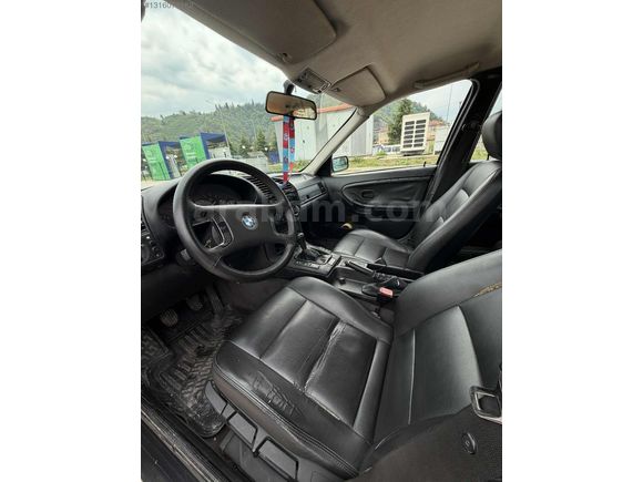 AUTO İFÖ'DEN BMW 320İ MANUEL EXTRALI DOLU TEMİZ