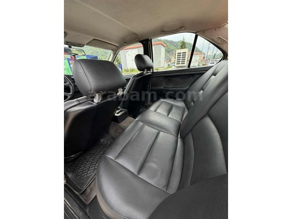 AUTO İFÖ'DEN BMW 320İ MANUEL EXTRALI DOLU TEMİZ