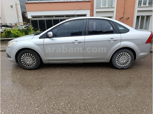 Sahibinden Ford Focus 1.6 Comfort 2011 Model