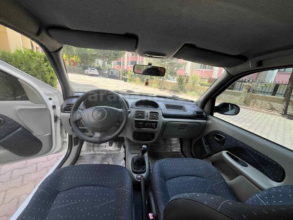 Sahibinden Renault Clio 1.4 Expression 2004 Model 