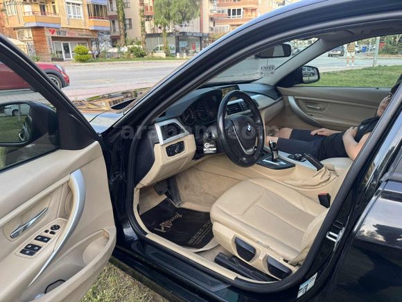 2013 Model 320i Sunrooflu