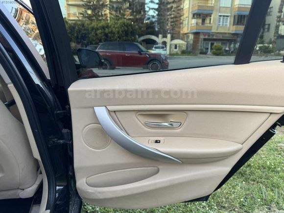 2013 Model 320i Sunrooflu